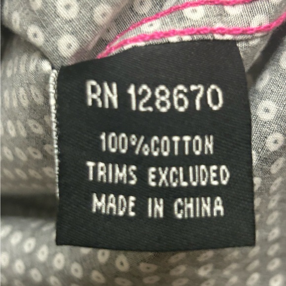 COWGIRL HARDWARE Girl’s Circle Print Snap Shirt Bedazzled Embroidered Cross - Picture 13 of 15